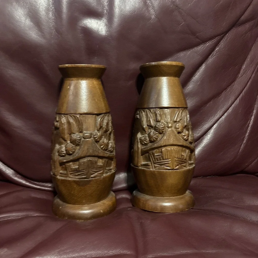 2 Vintage hand-carved wooden vase with pagoda and‎ foliage motif Read